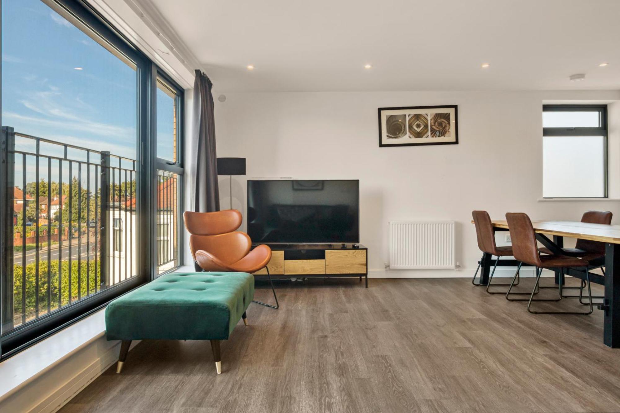 Modern Penthouse In Wembley Lejlighed London Eksteriør billede